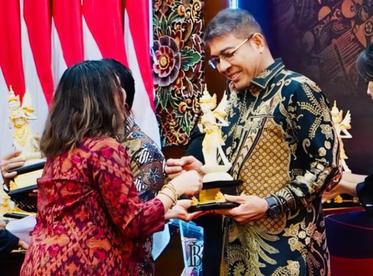 PT Dirgahayu VP Raih Penghargaan BI sebagai KUPVA BB Terbaik
